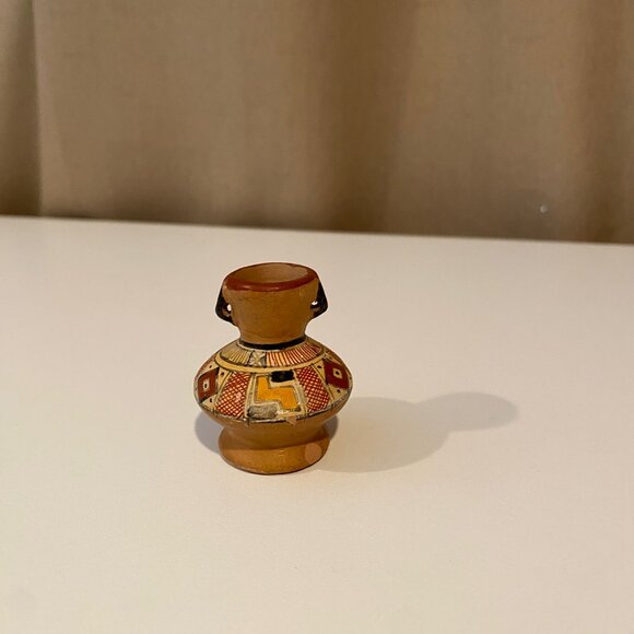 Mini Cusco Peruvian Inca Style Clay Vase Replica 2” Hand Painted - Picture 3 of 5